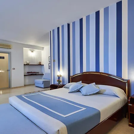 Corte Di Nettuno - Cdshotels Hotel