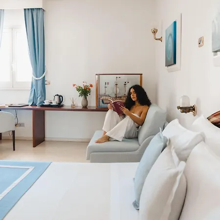 Corte Di Nettuno - Cdshotels Отель 4*