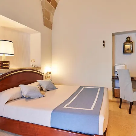 Отель Corte Di Nettuno - Cdshotels Отранто