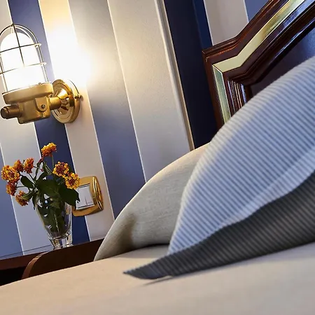 Corte Di Nettuno - Cdshotels 4* Отранто