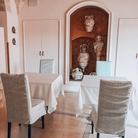 Отель Corte Di Nettuno - Cdshotels 4*