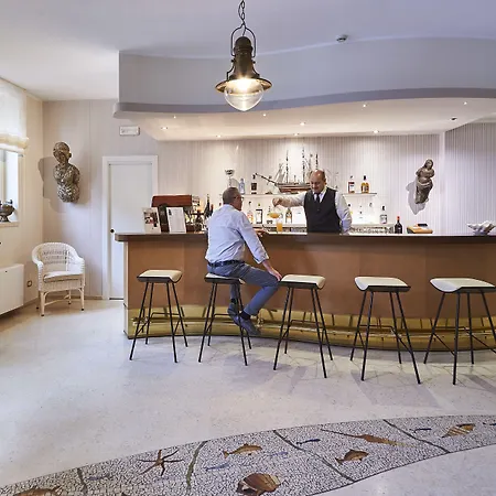 Готель Corte Di Nettuno - Cdshotels