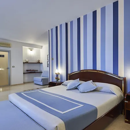 Corte Di Nettuno - Cdshotels Готель 4*