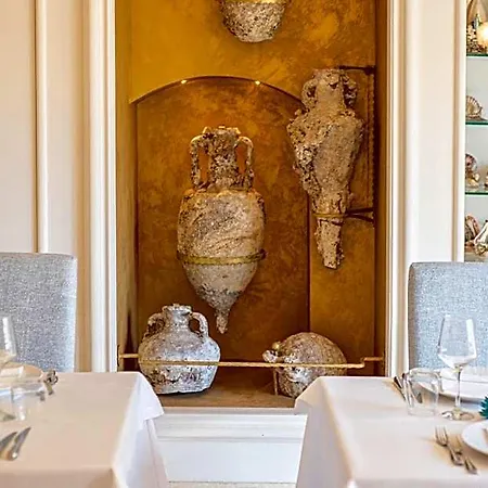Hotel Corte Di Nettuno - Cdshotels 4*