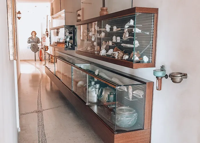 Отель Corte Di Nettuno - Cdshotels 4*