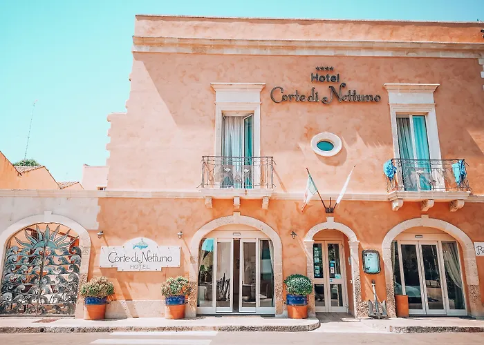Отель Corte Di Nettuno - Cdshotels